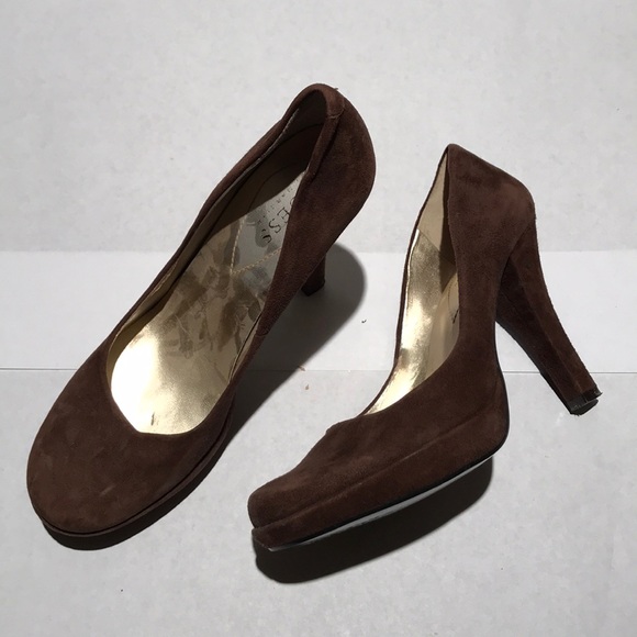 Brown suede heels - Picture 3 of 7